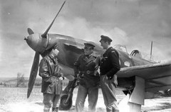 25 ноября Подписано советско-французское соглашение о формировании на территории СССР французской авиационной эскадрильи, позднее известной как «Нормандия-Неман»
