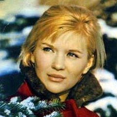 27 ноября родилась Галина Польских - русская актриса театра и кино, народная артистка РСФСР