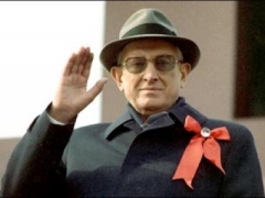 15 июня родился Юрий Андропов - советский государственный и политический деятель