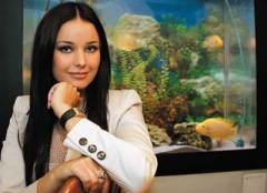 17 декабря Оксана Фёдорова     победительница конкурса «Мисс Вселенная-2002», телеведущая
