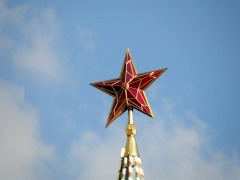 2 ноября установлены рубиновые звезды на пяти кремлевских башнях