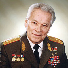 10 ноября родился Михаил Калашников - создатель автомата Калашникова