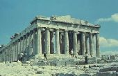 31 декабря Археолог-любитель Джон Вуд обнаружил к югу от Измира на семиметровой глубине руины храма Артемиды Эфесской, считавшегося в древности одним из семи чудес света