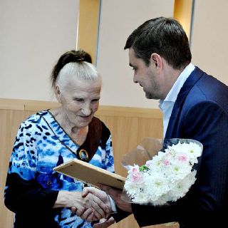 Еще 12 уссурийских семей переехали из аварийных домов в комфортное жильё