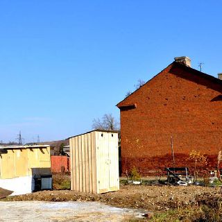 В рамках муниципальной программы для жителей с низкой степенью благоустройства установили 13 надворных построек