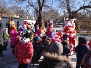 Новогодние утренники прошли во многих дворах Уссурийска