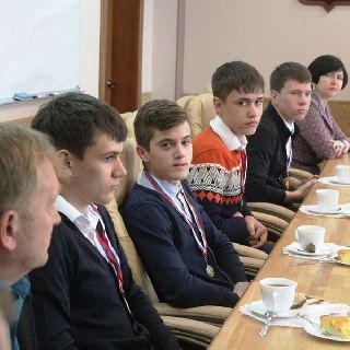 Школьники из Уссурийска привезли серебро с Всероссийских соревнований по мини-футболу