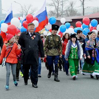 В общекраевой первомайской демонстрации приняли участие 80 жителей Уссурийского городского округа