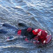 Уссурийцев учат спасению на водах