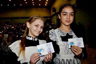 Школьникам УГО торжественно вручили серебряные и бронзовые знаки ВФСК ГТО