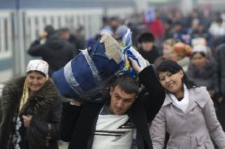 Таджикистан просит Россию не высылать безработных мигрантов