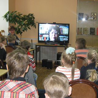 В Уссурийске прошла онлайн-конференция с детским писателем
