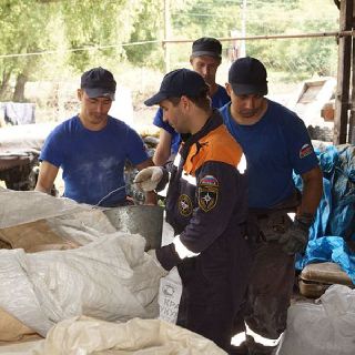 Зерно в фермерском хозяйстве спасли совместными усилиями