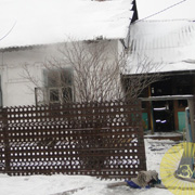 Две жизни унесли пожары в Уссурийске (3 фотографии)