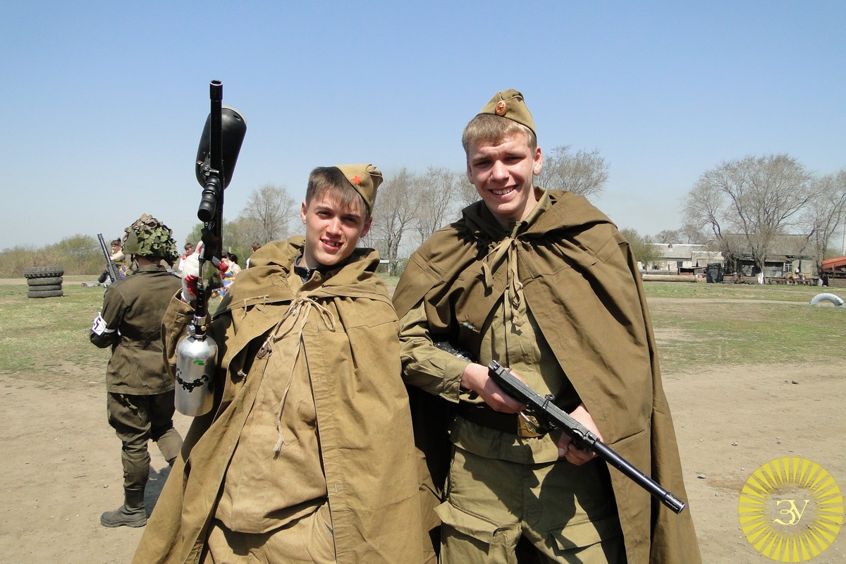 В Уссурийске прошла историческая реконструкция Сталинградской битвы (9 фотографий)