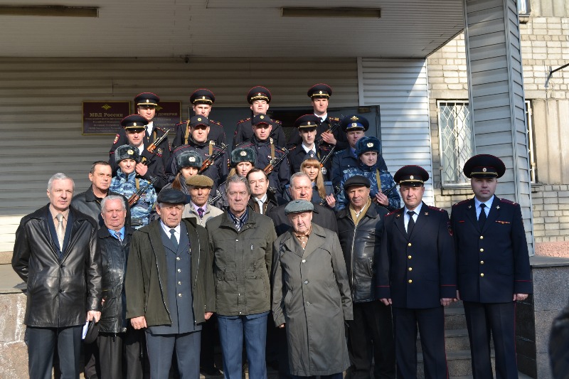 14 молодых сотрудников ОМВД приняли присягу в Уссурийске (7 фотографий)