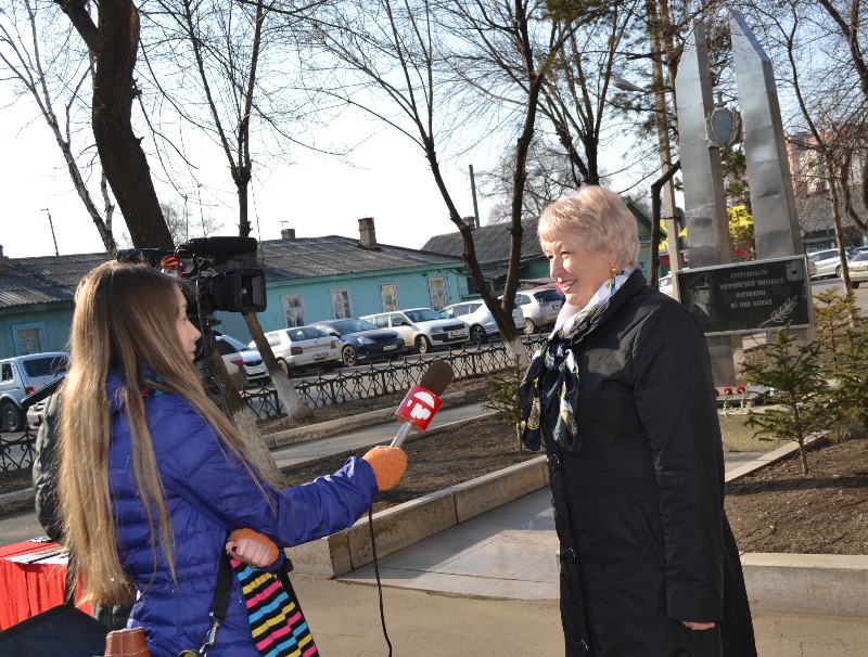 14 молодых сотрудников ОМВД приняли присягу в Уссурийске (7 фотографий)