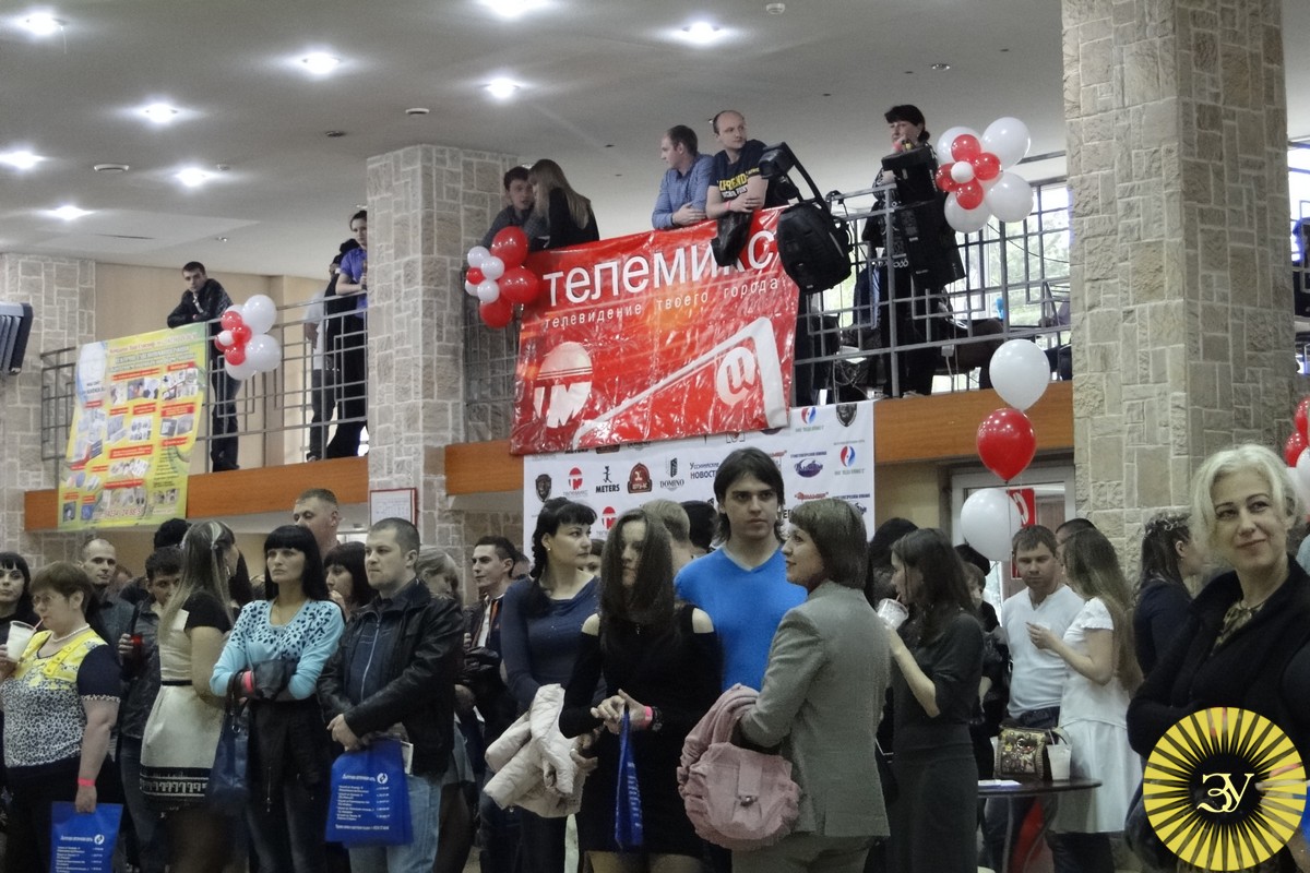 Жители Уссурийска прикоснулись к шедеврам мирового искусства (17 фотографий)