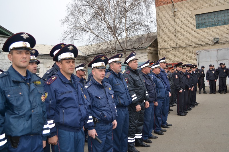 Полицейских Уссурийска проверили на соответствие нормам