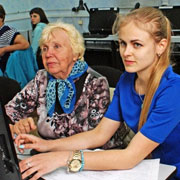 Пенсионеры Уссурийска сдали экзамен (2 фотографии)