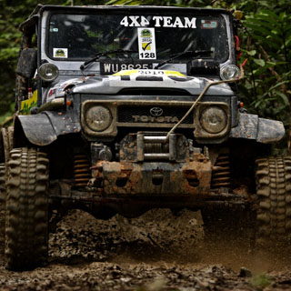 Уссурийцам представят фильм Rainforest Challenge (RFC) 2014