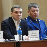 Власть выслушивает жалобы жителей Уссурийского округа (3 фотографии) Власть выслушивает жалобы жителей Уссурийского округа (3 фотографии)