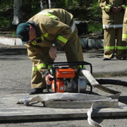 На территории пожарной части № 33 прошло соревнование по пожарно-строевой подготовке среди добровольных пожарных дружин сел УГО