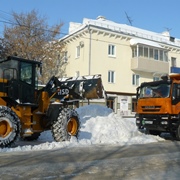 Очистка округа от снега продолжается