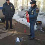 Уссурийские пожарные провели учебные занятия с приставами (2 фотографии) Уссурийские пожарные провели учебные занятия с приставами (2 фотографии)